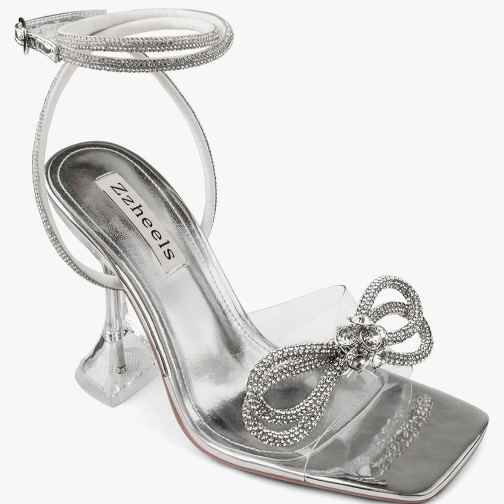 Zzheels Silver Strappy Sandals Size 7.5